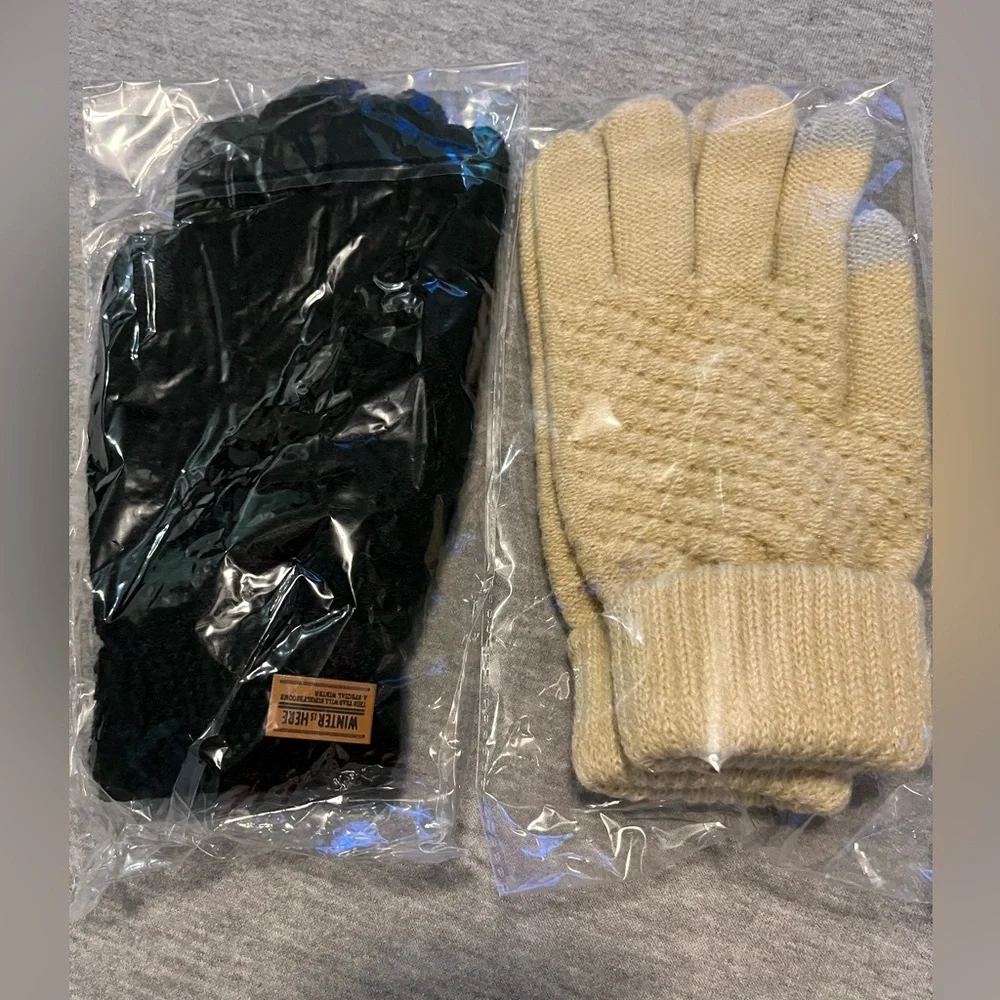 Women’s Gloves Two Pair‎ New